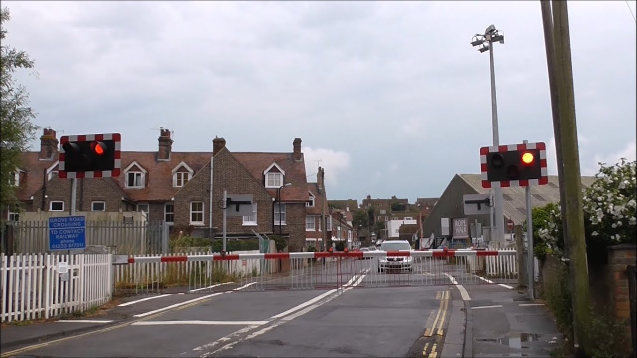 Rye Level Crossing (The Grove Crossing)