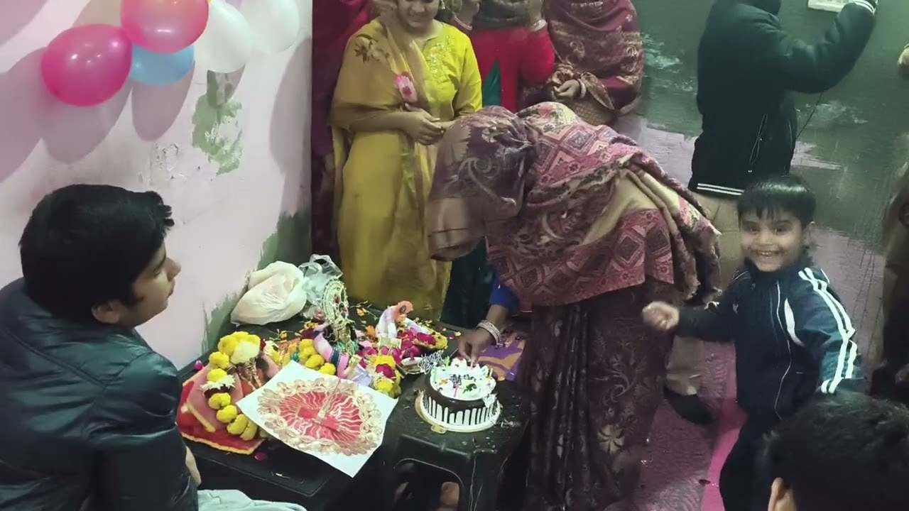 Aaj hamare Kanha ji ka birthday full enjoyment