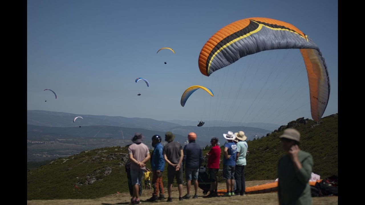 La serra do Larouco acogió el Campeonato Gallego de Parapente