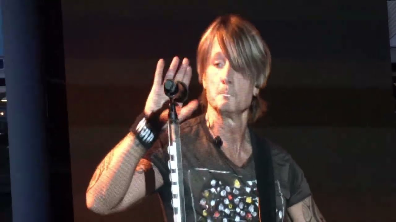 Long Hot Summer - Keith Urban - High and Alive Tour (Toronto, June 21, 2025)