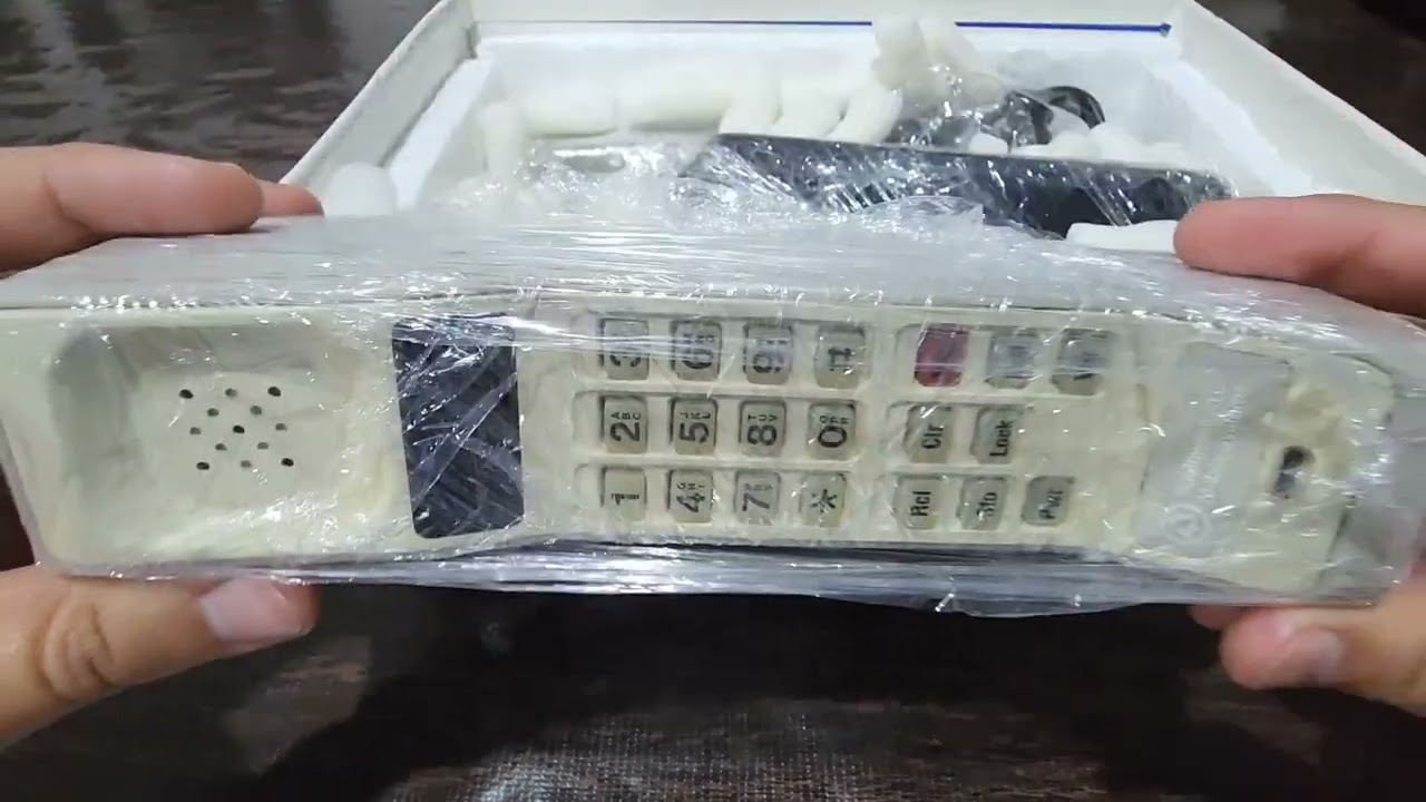 Motorola DynaTac 8000x Unboxing (Parte 1)