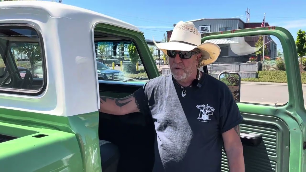 Beautiful 1972 Ford F-250 Highboy with Kelly!