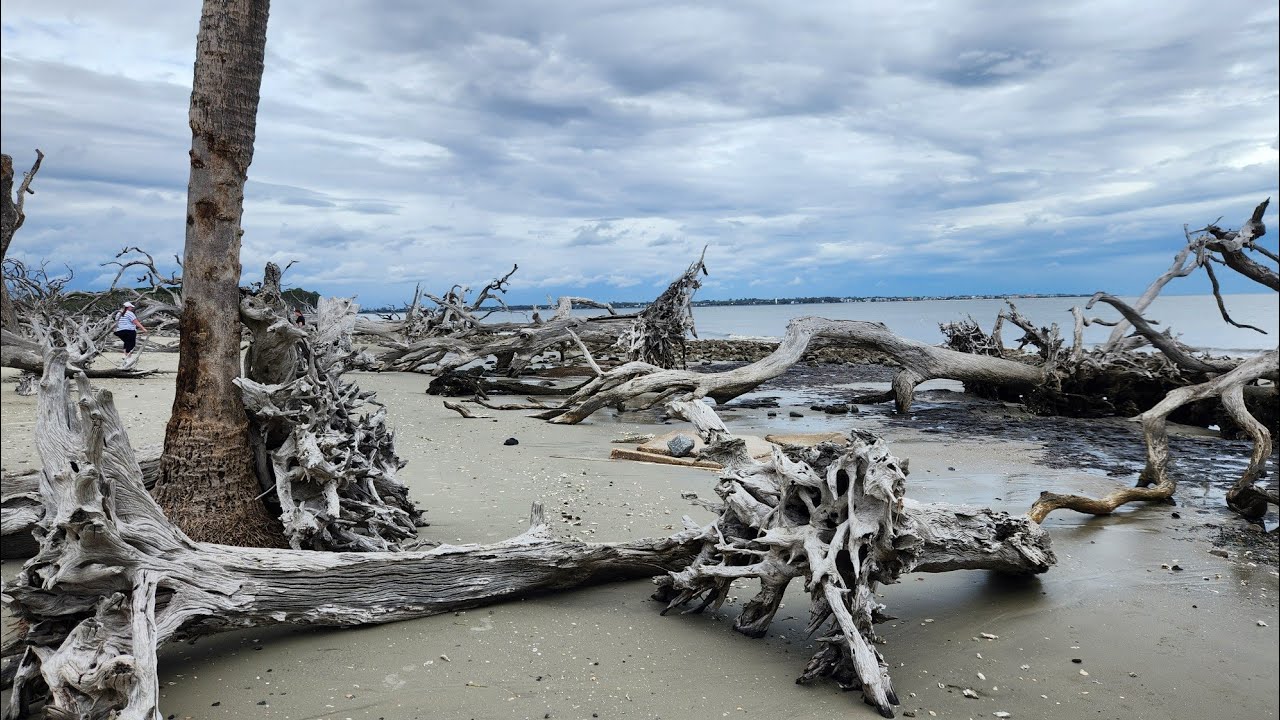Week 36 EP1 America's Great Loop Jekyll Island GA Brunswick GA thruster battery changed laceration 