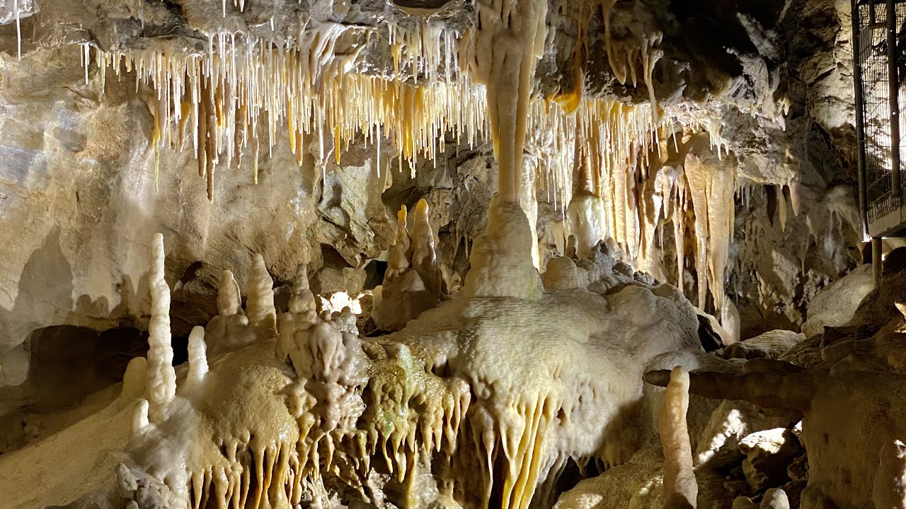 CUEVA DE LES CANALETTES  (VILLEFRANCHE-DE-CONFLENT, FRANCIA)