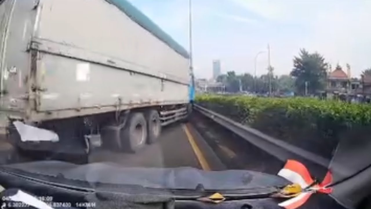 Dash Cam Owners Indonesia #768 April 2025