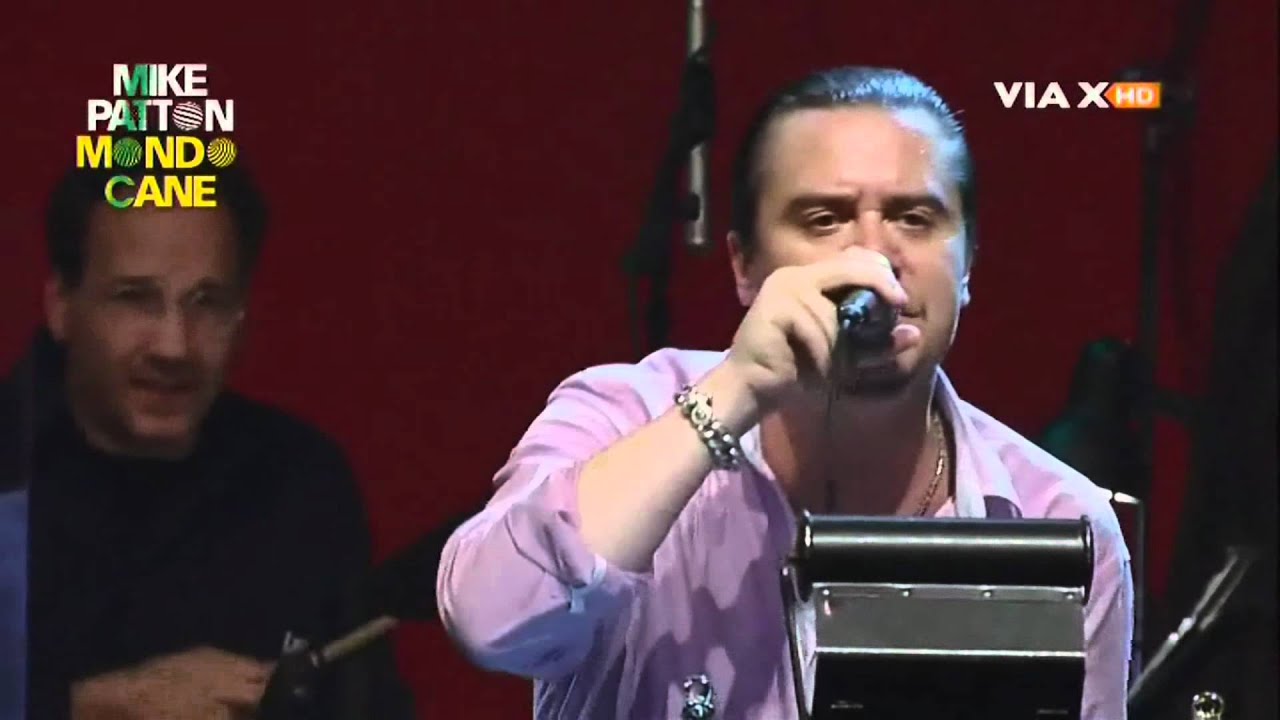 Mike Patton (Mondo Cane) Deep Down @ Teatro Caupolicán, Chile 21/09/2011 HD