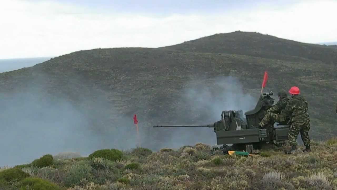Rheinmetall Mk20 Rh202 Twin AA firing.