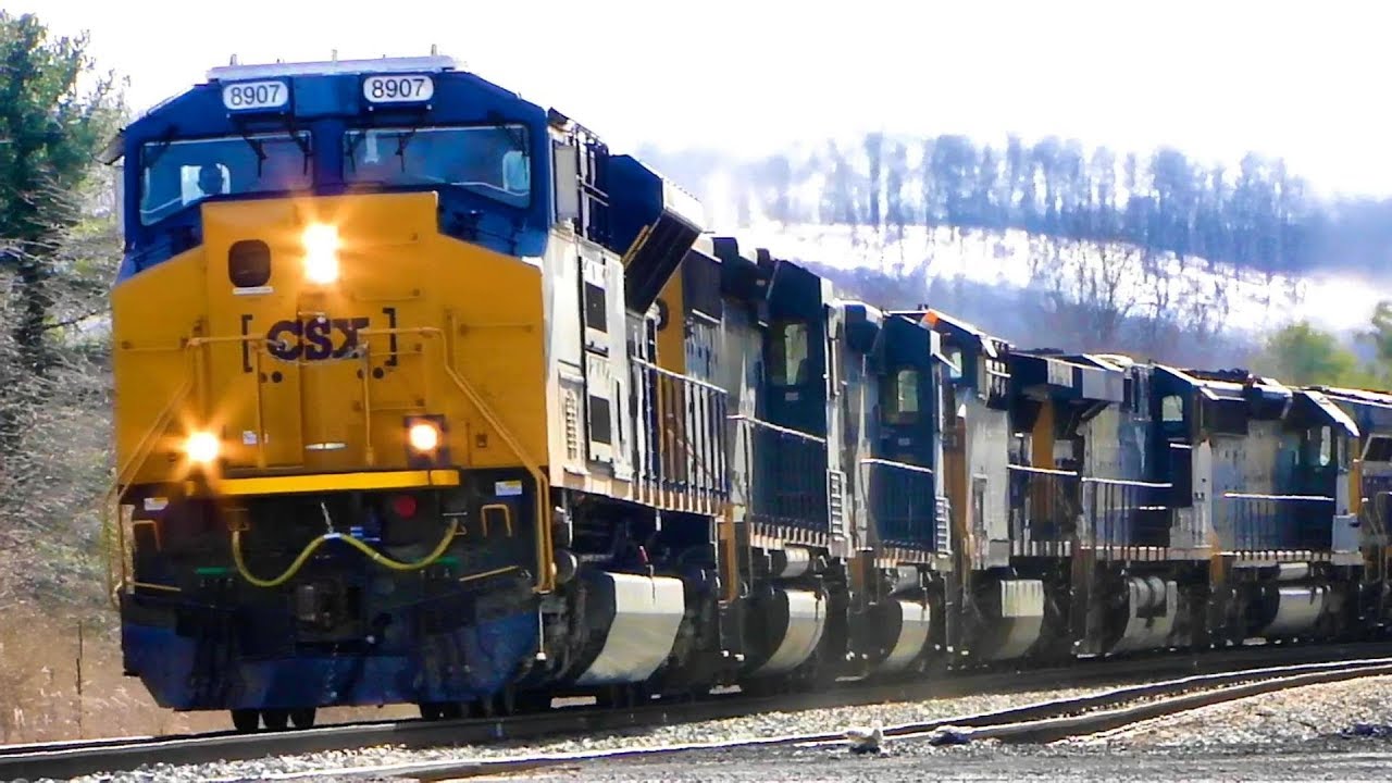 New ST70AH and CM44AH pull 7-Engine CSX Train