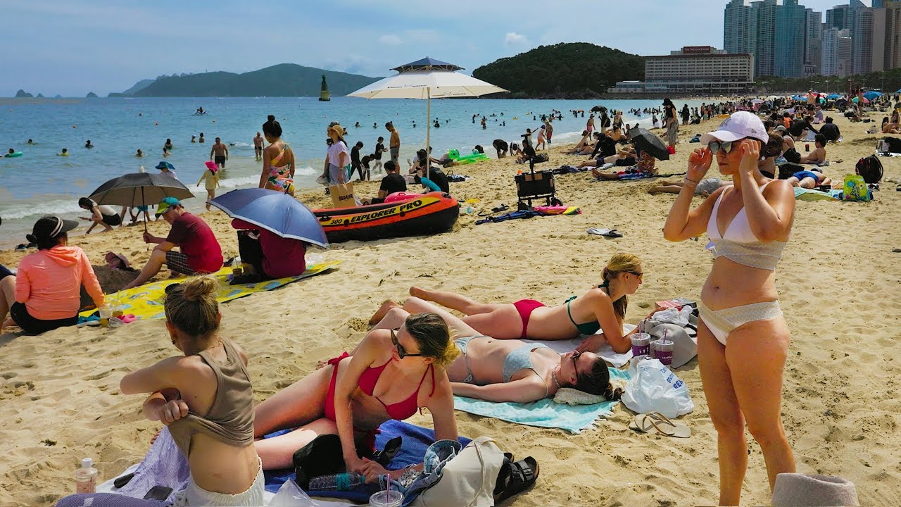해운대 해수욕장 개장 풍경! 외국인들의 천국 된 부산의 명소, 여름휴가 해수욕장 추천, 서울트래블워커, 부산 여행.