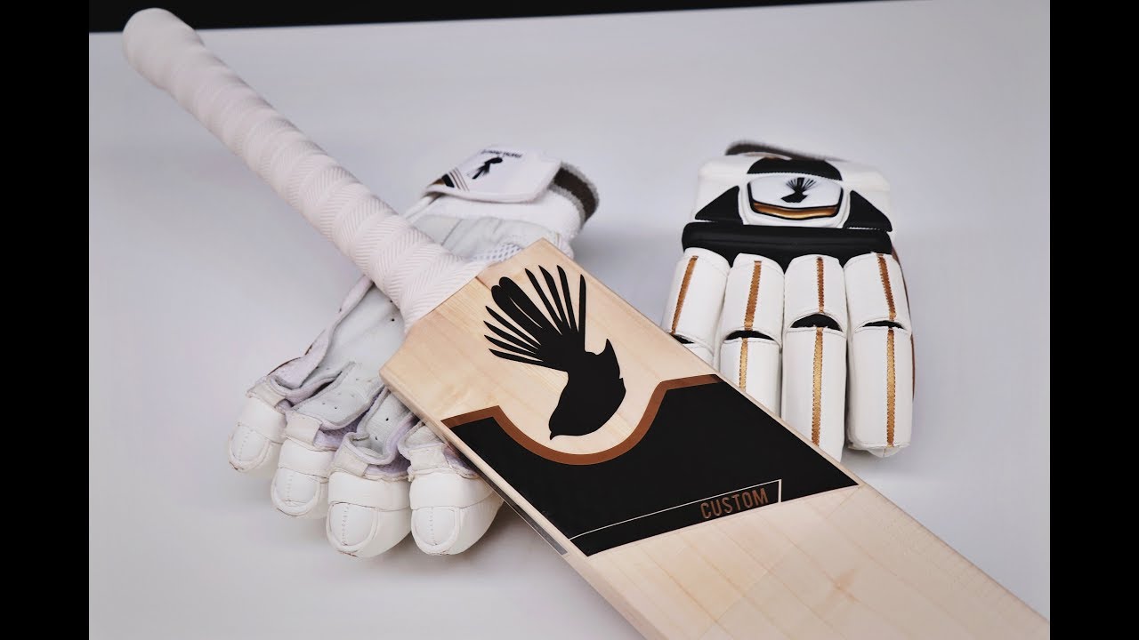 Fantail Custom Cricket Bat #1657