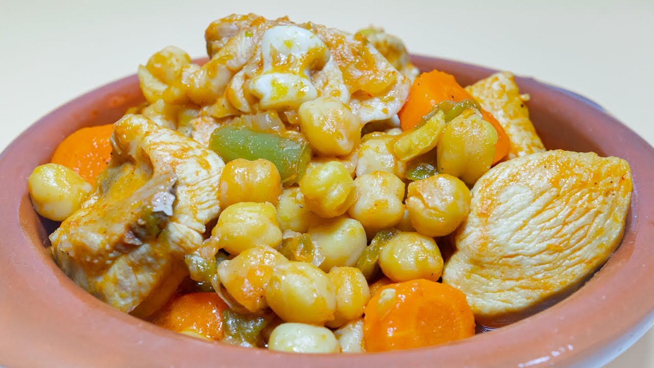 Potaje de garbanzos con pollo - Cocina andaluza