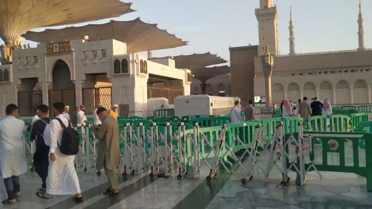 ساحة المسجد النبوي من الناحية الجنوبية