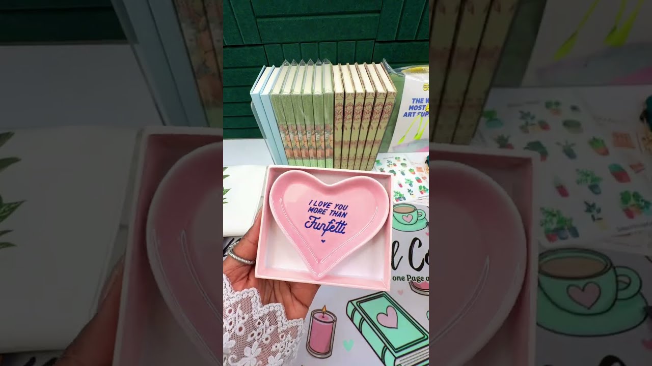 Jackie’s Return | 30‑Count Mystery Bundle for a Cozy Reading Room