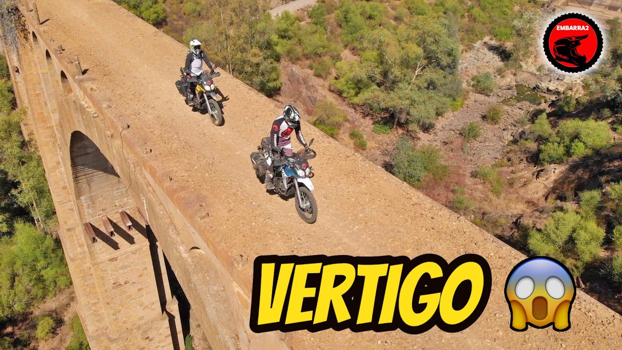 Vértigo 😱!! Cruzamos en moto un puente altísimo estrecho y sin seguridad. Transiberica Dia 2