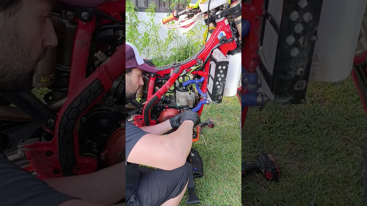 DOCA EnduroLine silicone hose mount