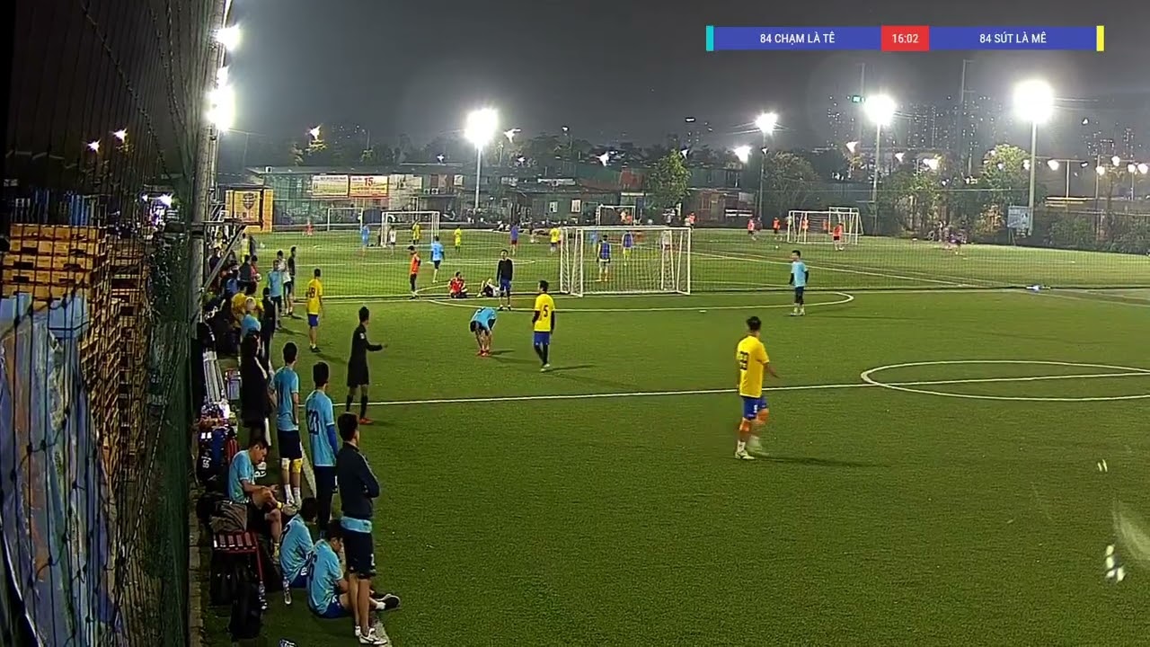 Trận 4 - Fullmatch - 84 CHẠM LÀ TÊ vs 84 SÚT LÀ MÊ - 28/01/2026 - Sân bóng AKKA T4