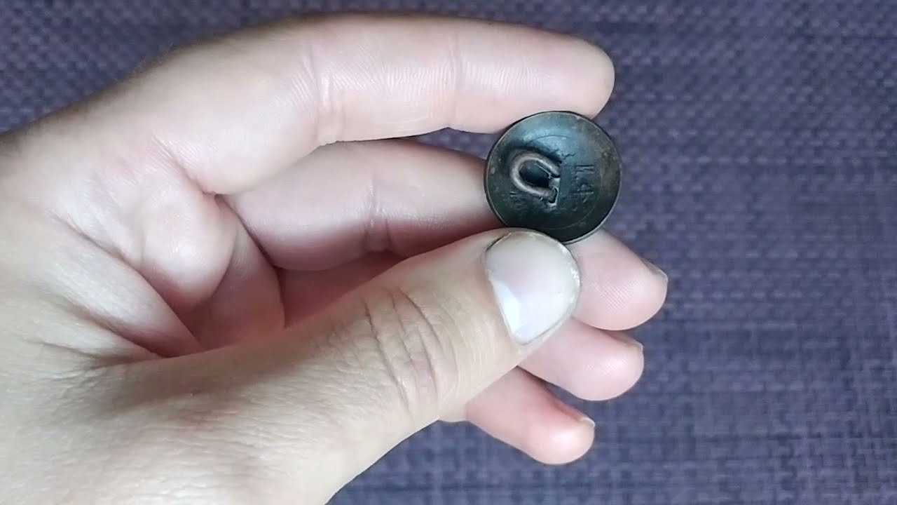 Реставрация пуговиц выравниваем ушки. restoration of buttons, align the ears
