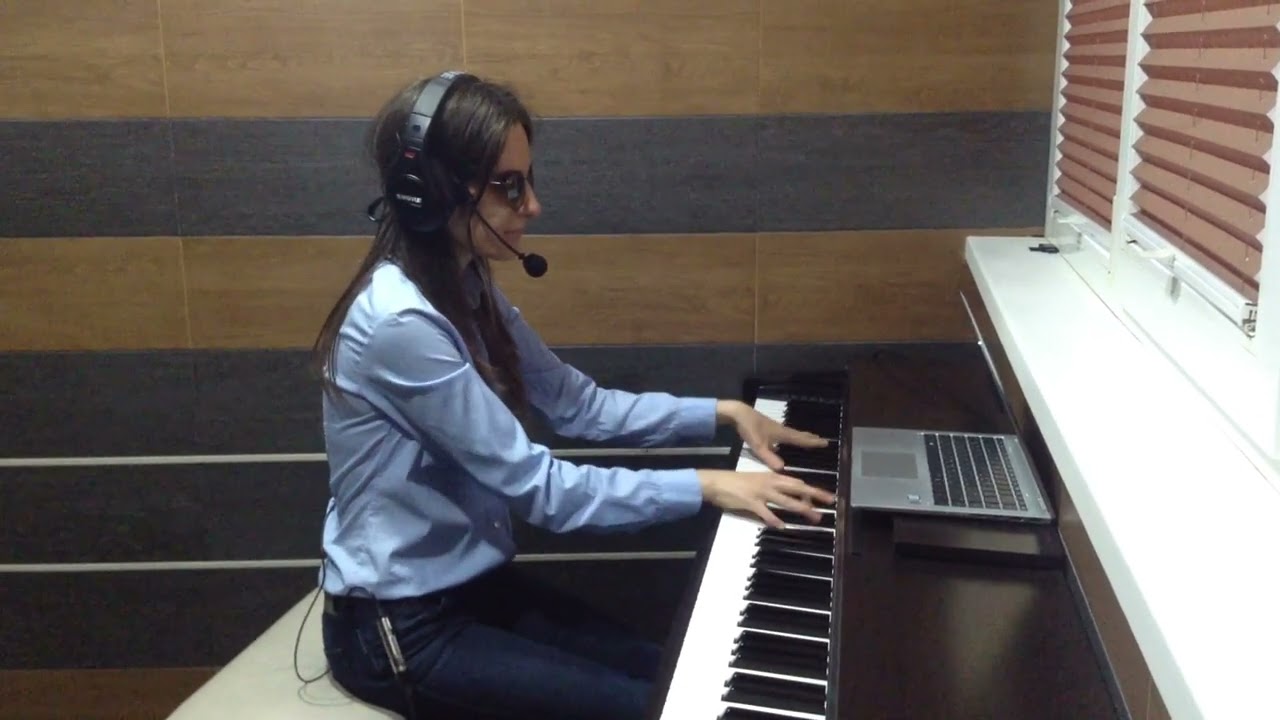 Yngwie J. Malmsteen - Cry No More (piano & vocal cover)