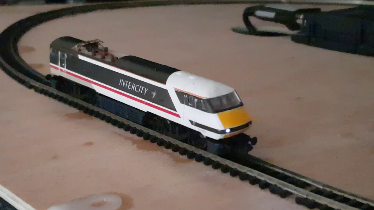 N gauge farish class 91 dcc sound and lights.