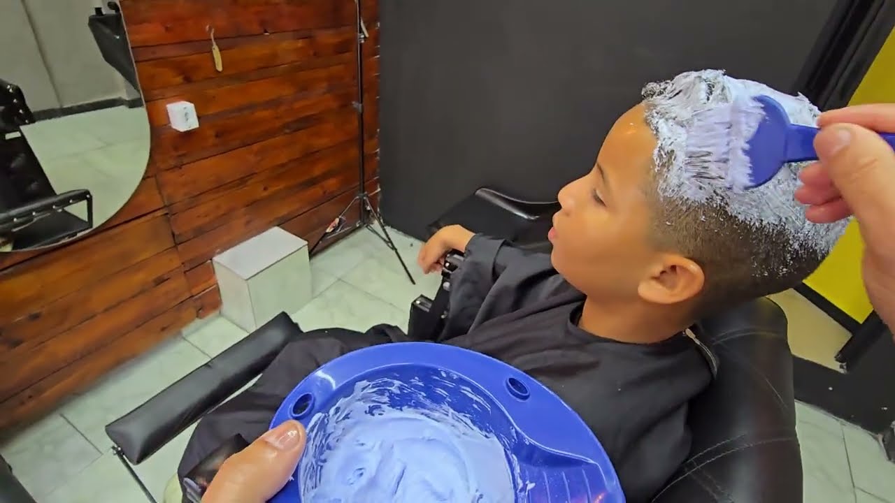 ASMR VLOG | O MEU PRIMEIRO NEVOU NA BARBEARIA 