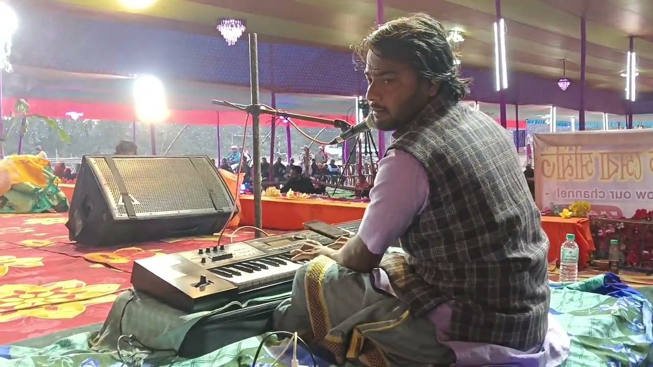 Ek radha ek mera (এক রাধা এক মিরা দো নো নে শ্যাম কে চাহা)