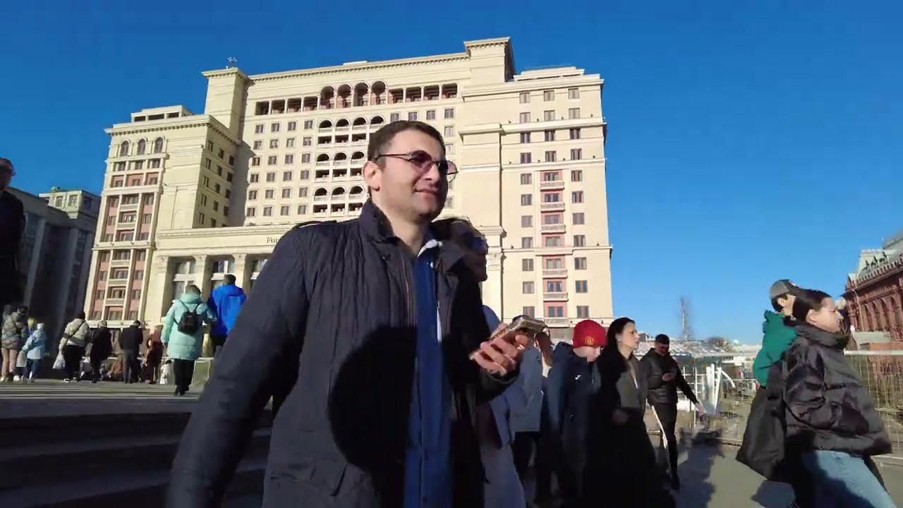 Moscow Krelmin Wall. Guards Change 🇷🇺  Ambience, People 2K 60 fps