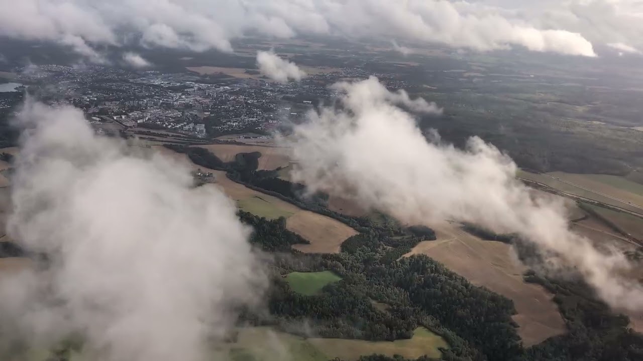 Taxi, TakeOff, ClimbOut through Clouds from OSL Oslo Airport in LOT E195 E2 Aircraft 2025.09.12