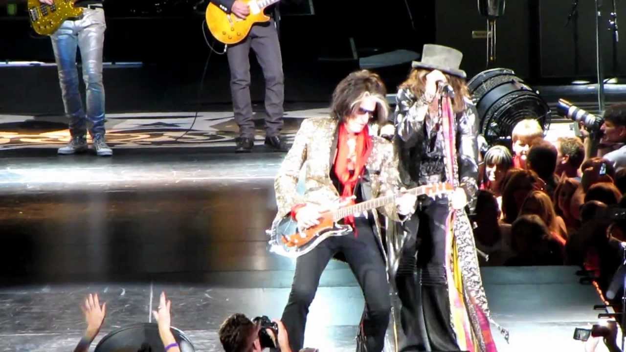 Aerosmith starting the show with 