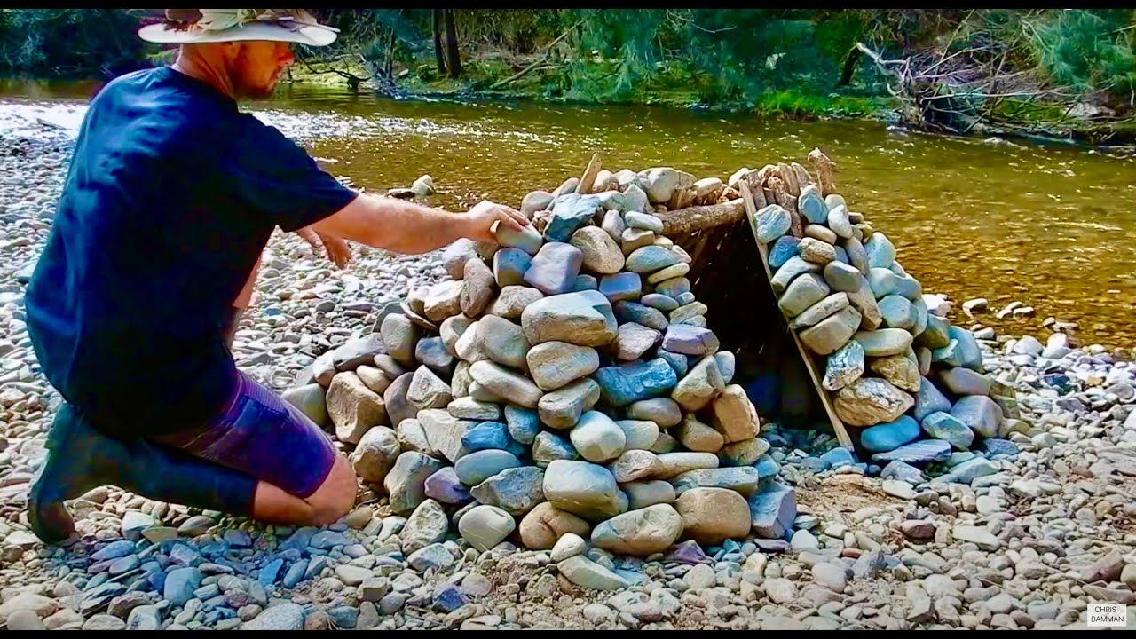 Solo Kayak Camping Adventure... Bushcraft Eel Smoker...