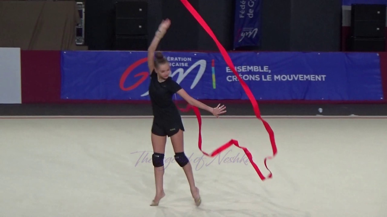 Arina AVERINA (RUS) ribbon - 2018 Thiais trainings