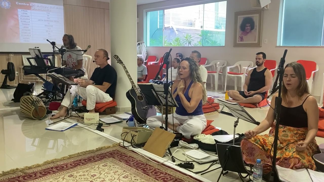 28-12-2025 Bhajans, Mantras e Kirtans (Cerimônia de Cânticos Devocionais)