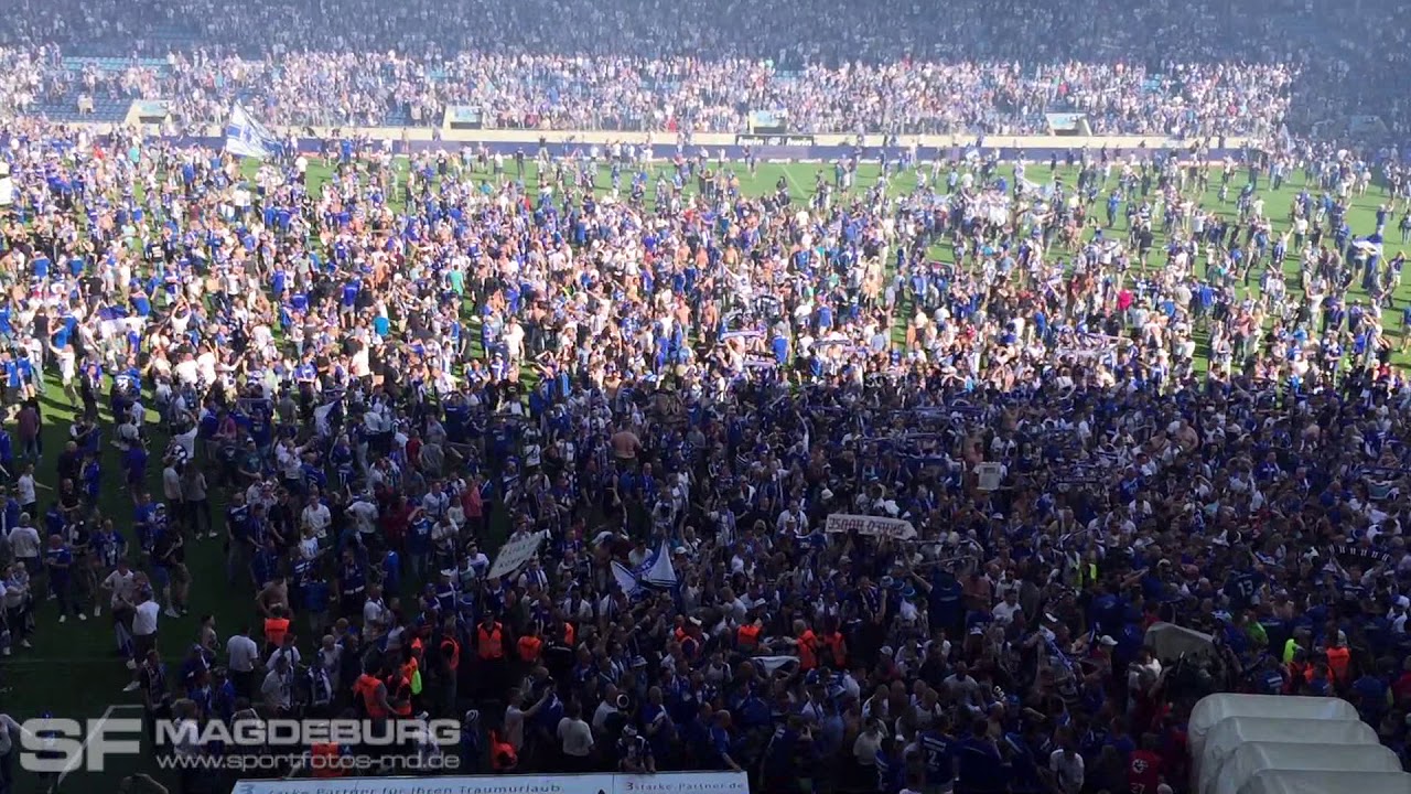 Minuten vor dem Aufstieg des FCM in die 2. Liga (HD Apr. 2018)