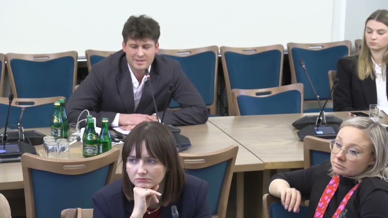 Wystąpienie Mateusza Ledwiga w Sejmie: „Dorośli mają krew na rękach, gdy nie reagują”