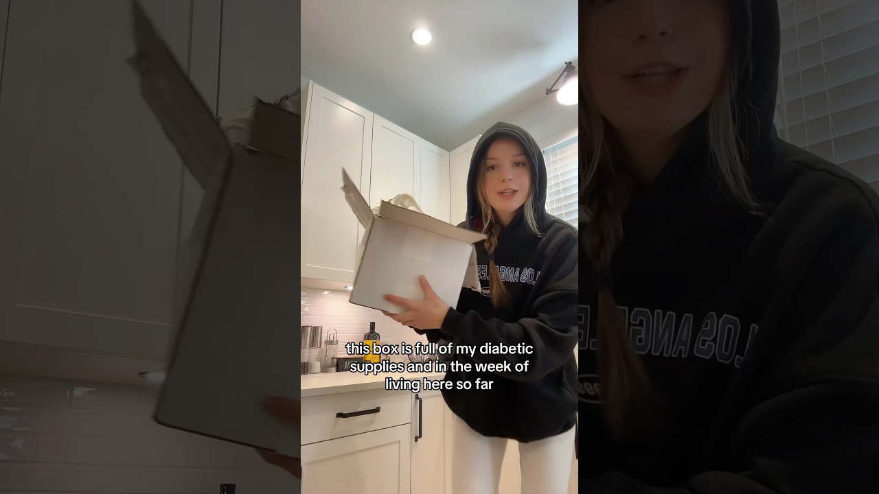 unpacking ALL of my diabetic supplies 🏠🧃 #t1d #typeonediabetes #diabetes #youtubeshorts