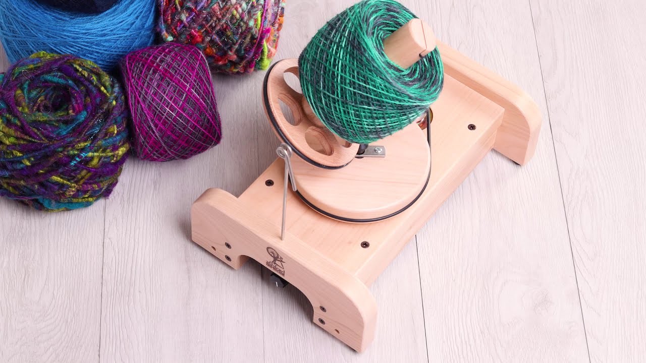 How to use an Ashford e-Ball Winder