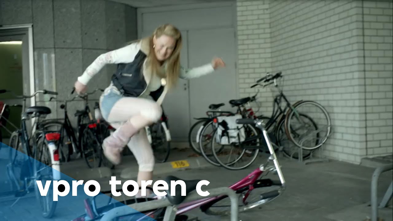 Fiets kapot (Pubermeisjes) - Toren C