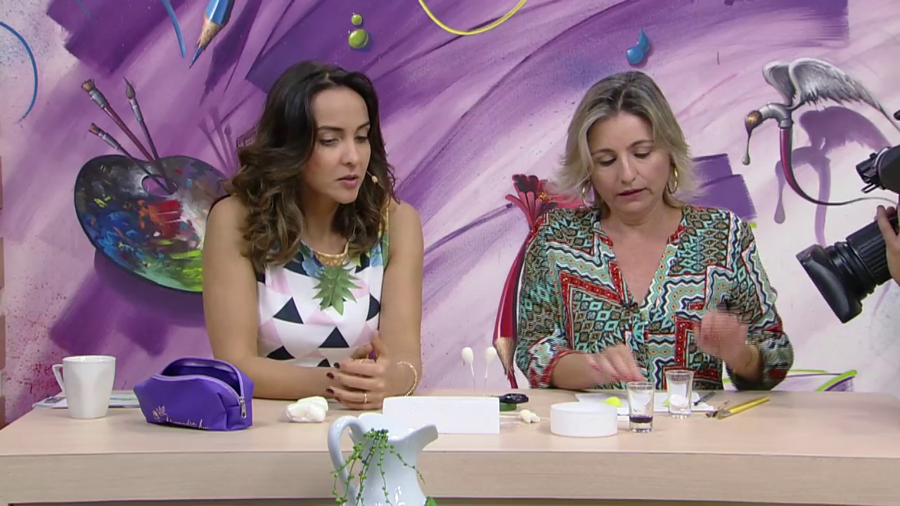 Mulher.com - 30/11/2016 - Uvas em biscuit - Alessandra Assi P2