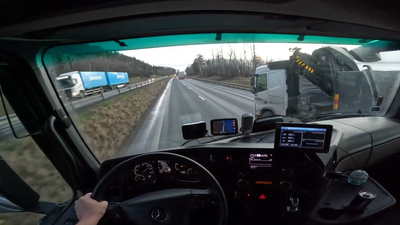 Sweden 🇸🇪 Lake Vattern / POV Truck Driving / Mercedes Actros / Sverige / Jonkoping / 4K / GoPro