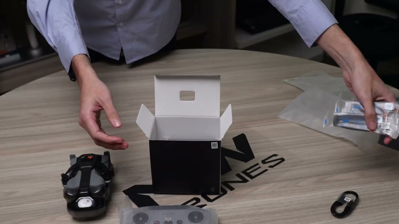 O que vem na caixa do NOVO DJI Mini 5 Pro? | Unboxing Detalhado do Kit Fly More