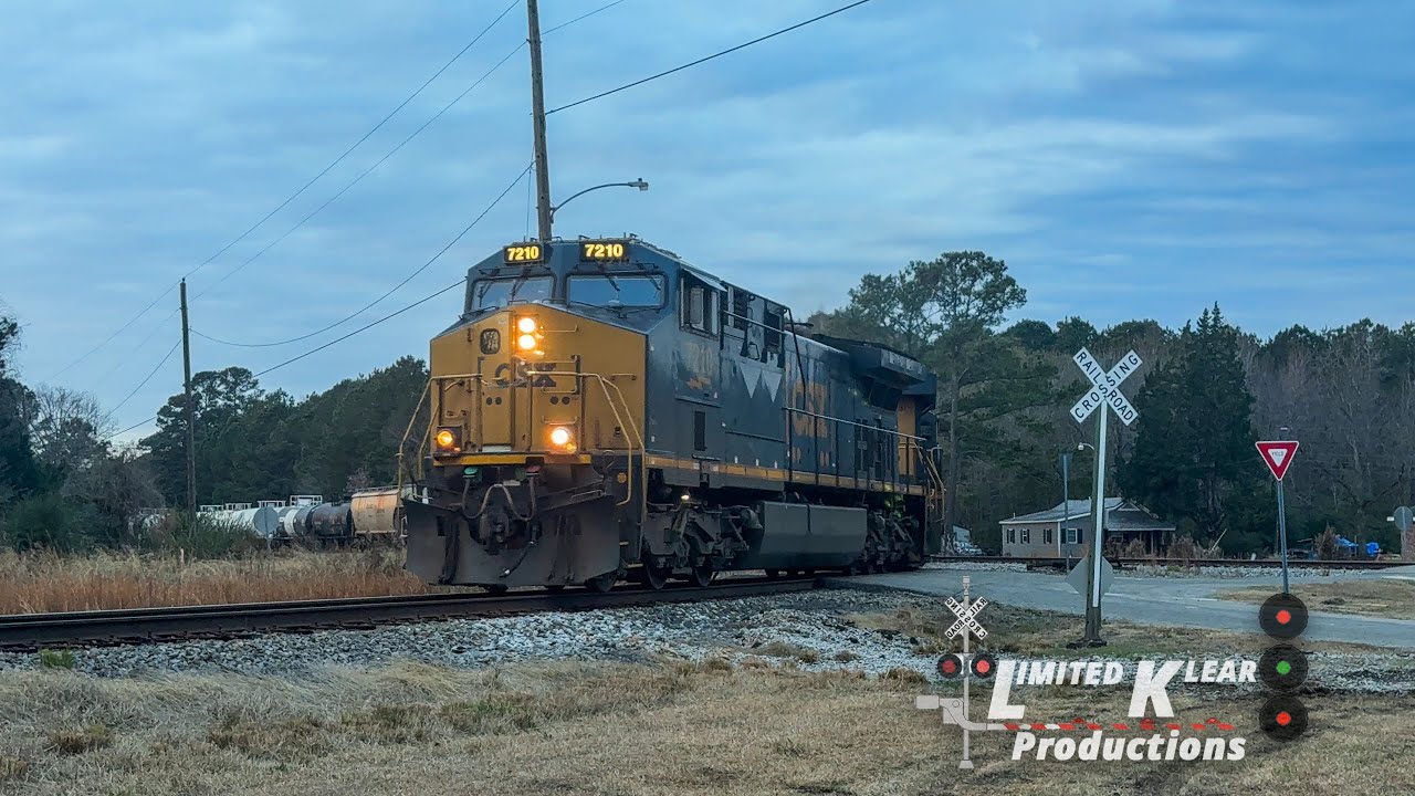 CSXT L235 CM44AC 7210 ES40DC 5387 seen at Parmele connection & House w/ nice K5LA 