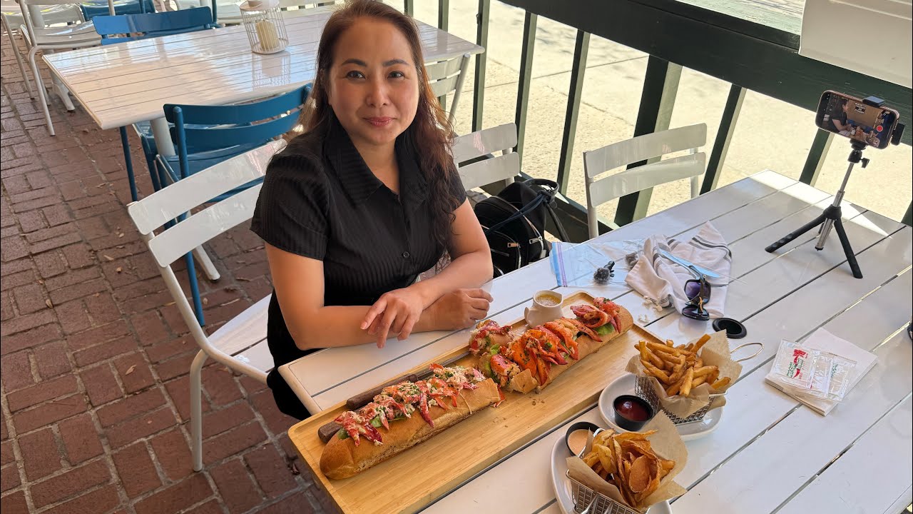 VLOG-309( LOBSTER ROLL 🦞 ( BÁNH MÌ TÔM HÙM LỚN NHẤT CHƯA TỪNG THẤY / CHUẨN BỊ GÌ CHO ✈️ CỦA THÁNG 2