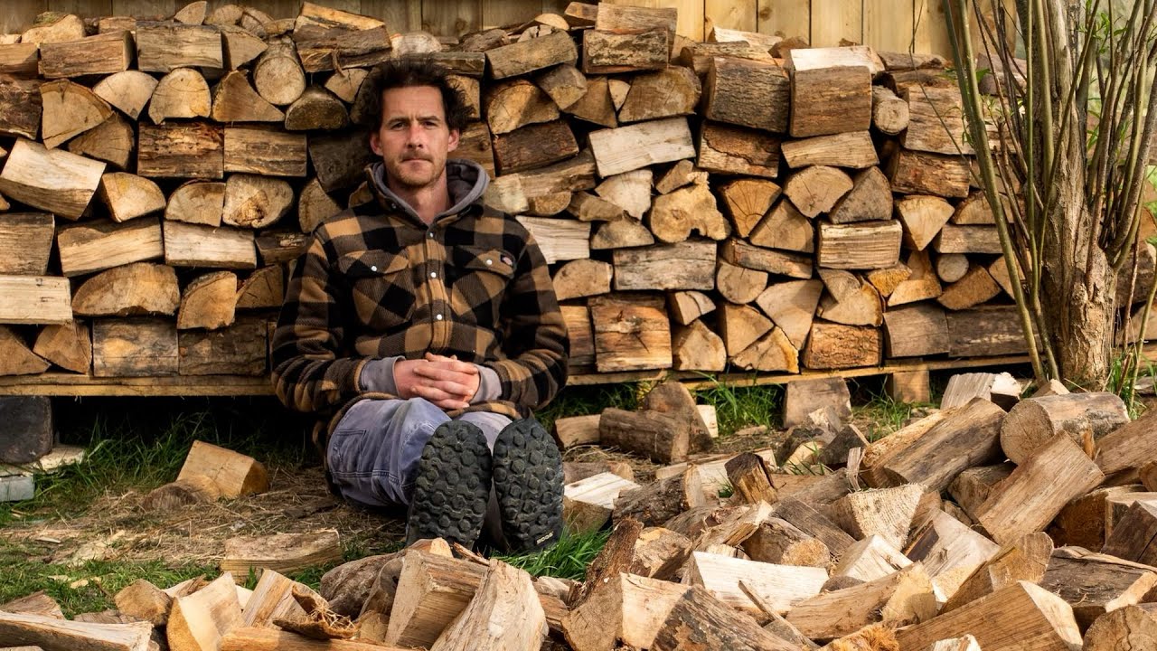 Man spends &pound;10k transforming a static caravan into a log cabin in just four months | SWNS