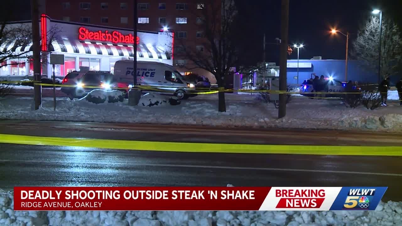 Police: 1 dead after shooting outside fast food restaurant in Oakley