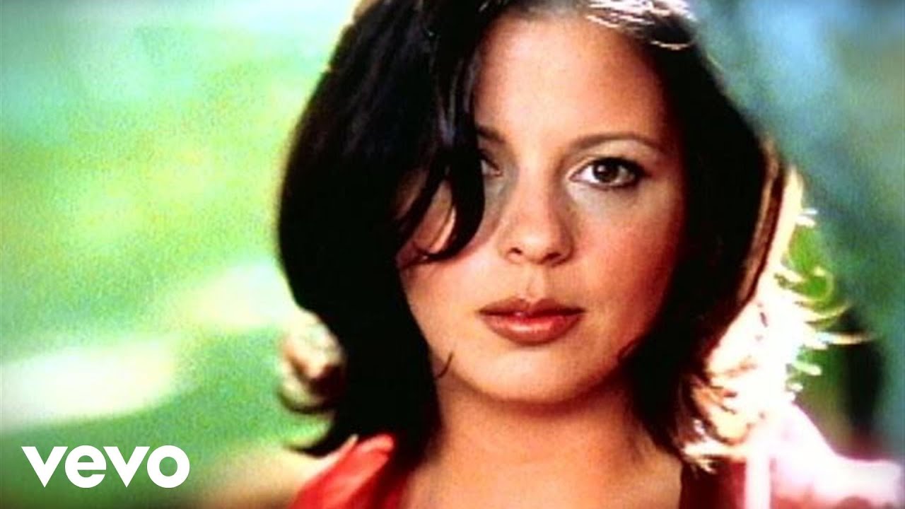 Sara Evans - No Place That Far (Official Video)