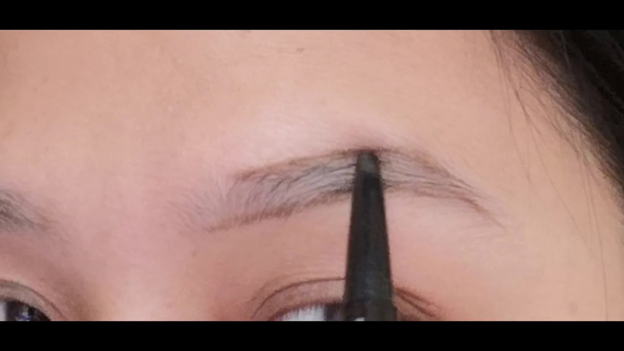 Trying the new Maybelline brow satin! ☺️ kilay is life 💓