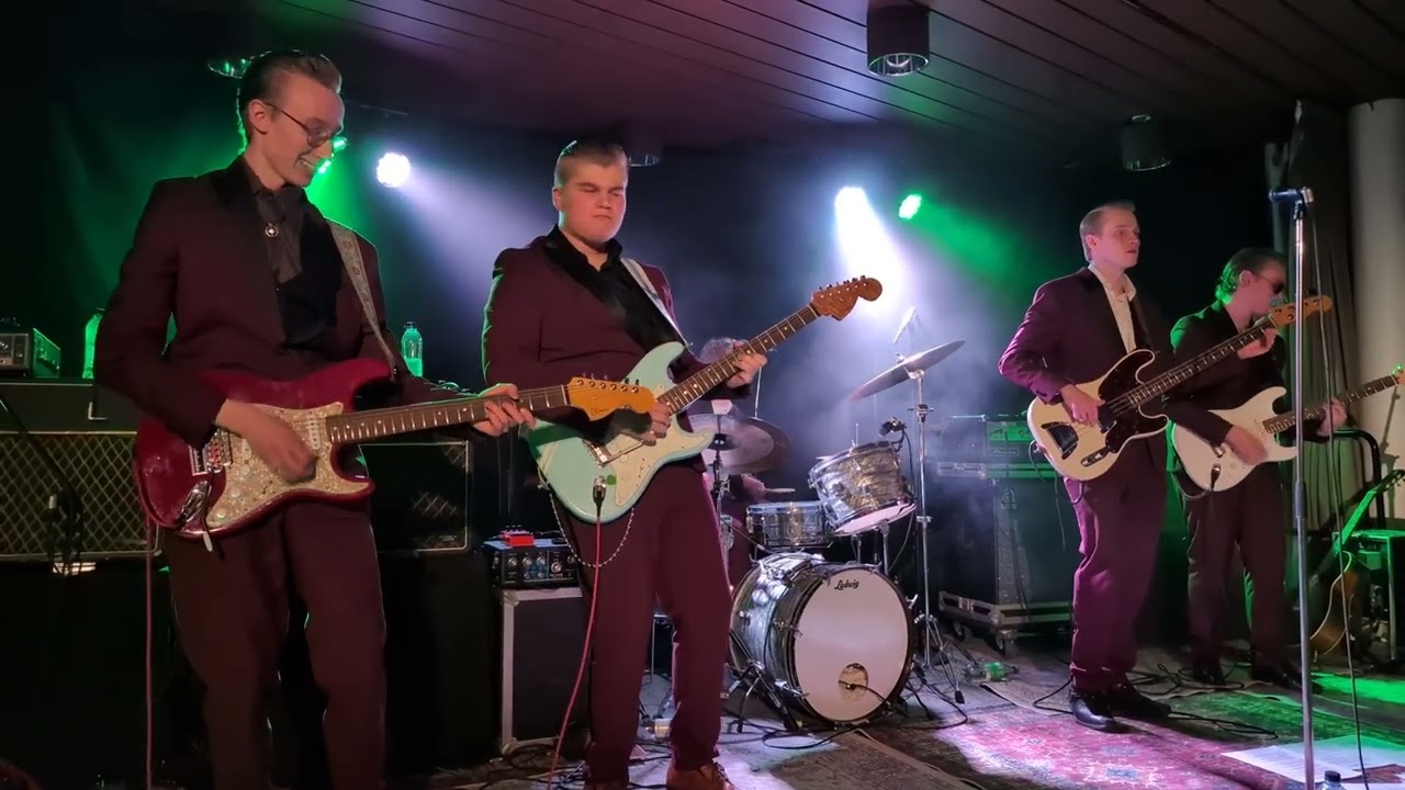 The Hikers -  Valkovuokot