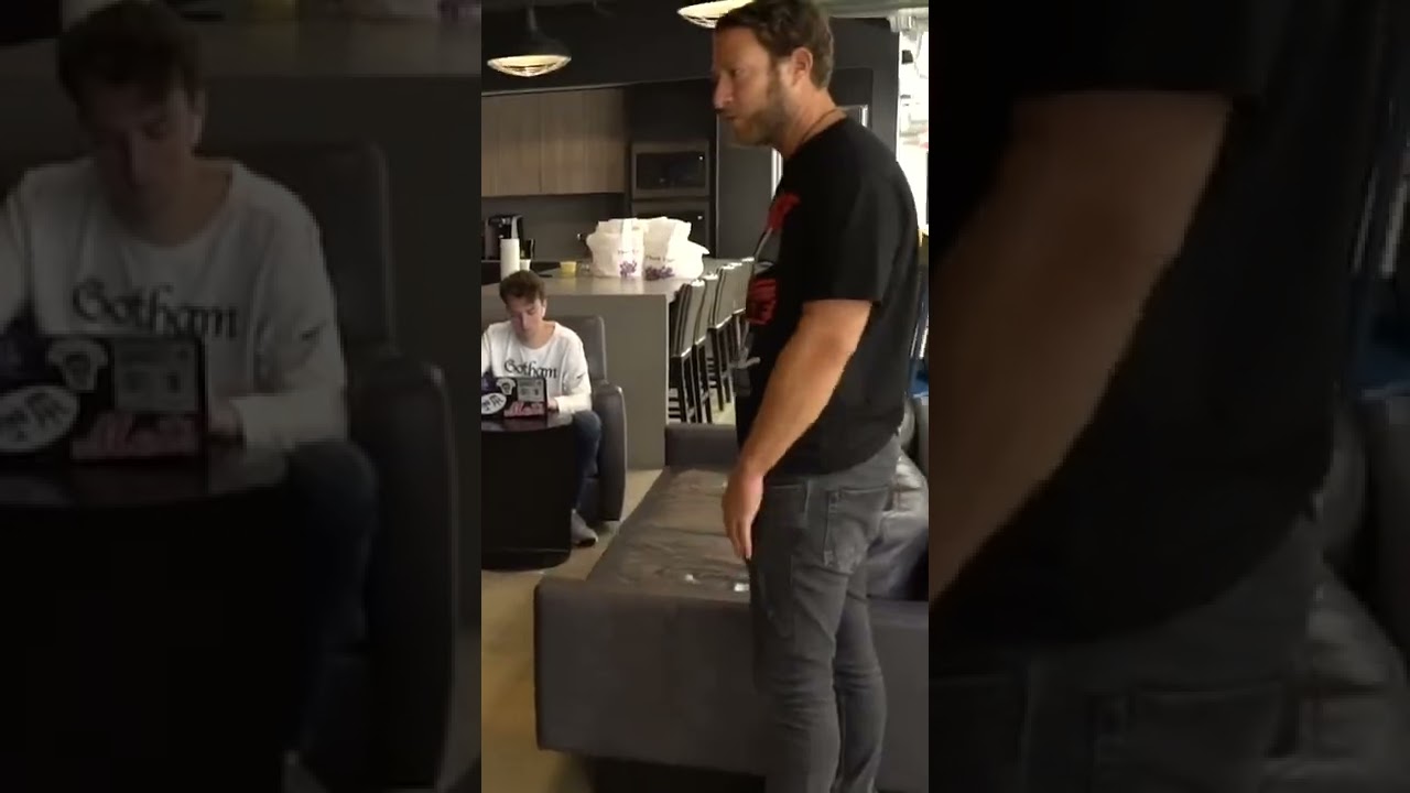 Dave Portnoy Fires Employee For Golfing During Work