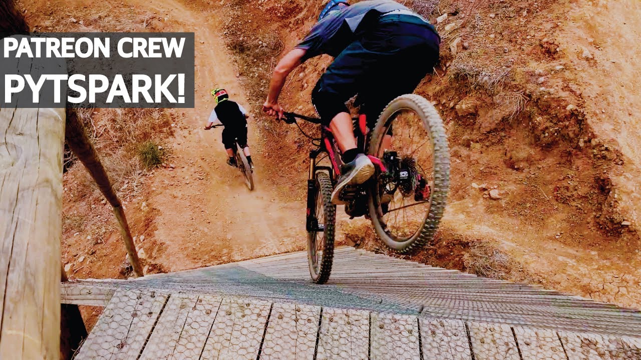 Enduro en PytsPark, Saltos, Tarimas, Técnica y Caídas en Bicicleta con Patreon Crew!