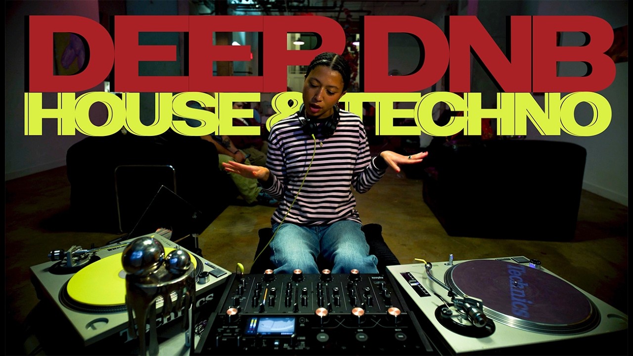 All Vinyl Deep DnB, House & Techno Mix in an Art Gallery | Honey Bun