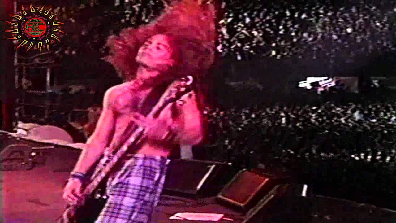 Alice In Chains - Godsmack [Live At Hollywood Rock 1993][Pro-Shot]